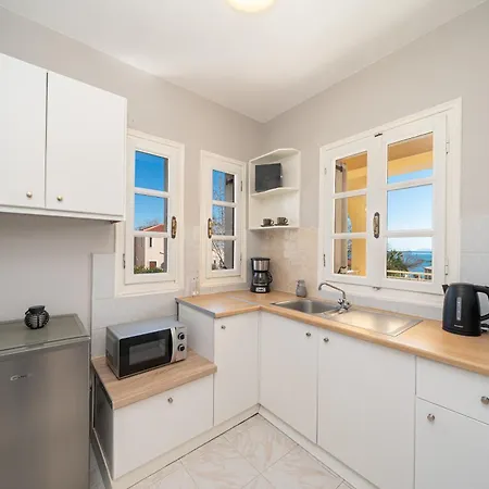 Southbank Seafront * קאטליוס