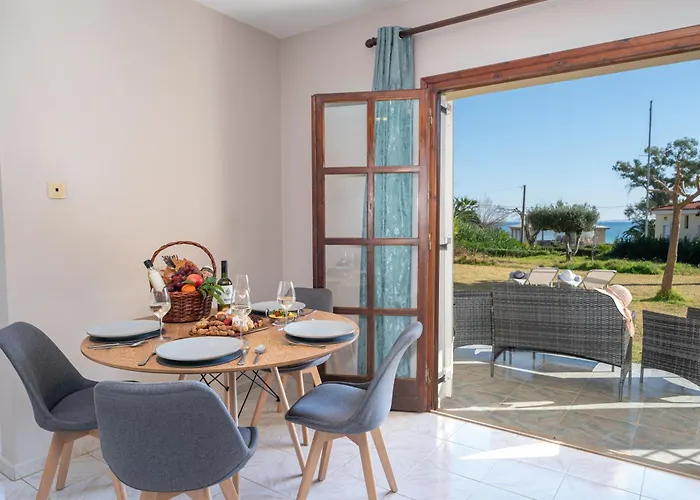 Southbank Seafront Appartement Katelios